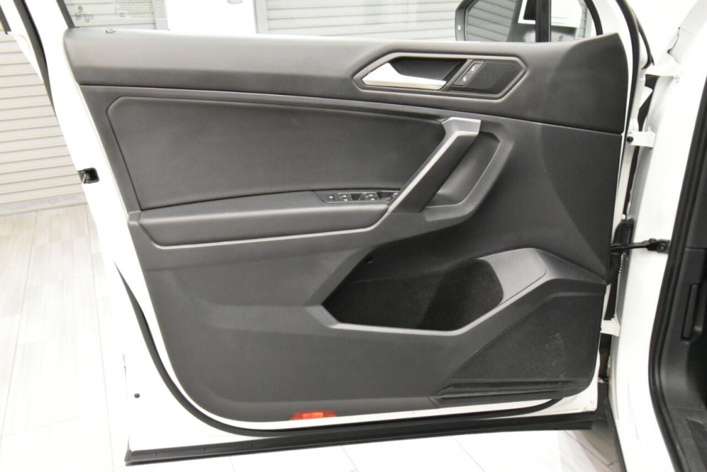 2021 Volkswagen Tiguan SE 4Motion AWD 4dr SUV, White, Mileage: 60,976 - photo 24