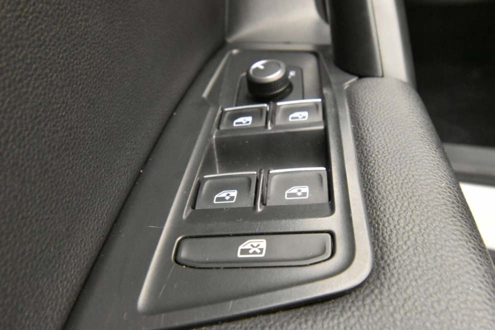 2021 Volkswagen Tiguan SE 4Motion AWD 4dr SUV, White, Mileage: 60,976 - photo 25