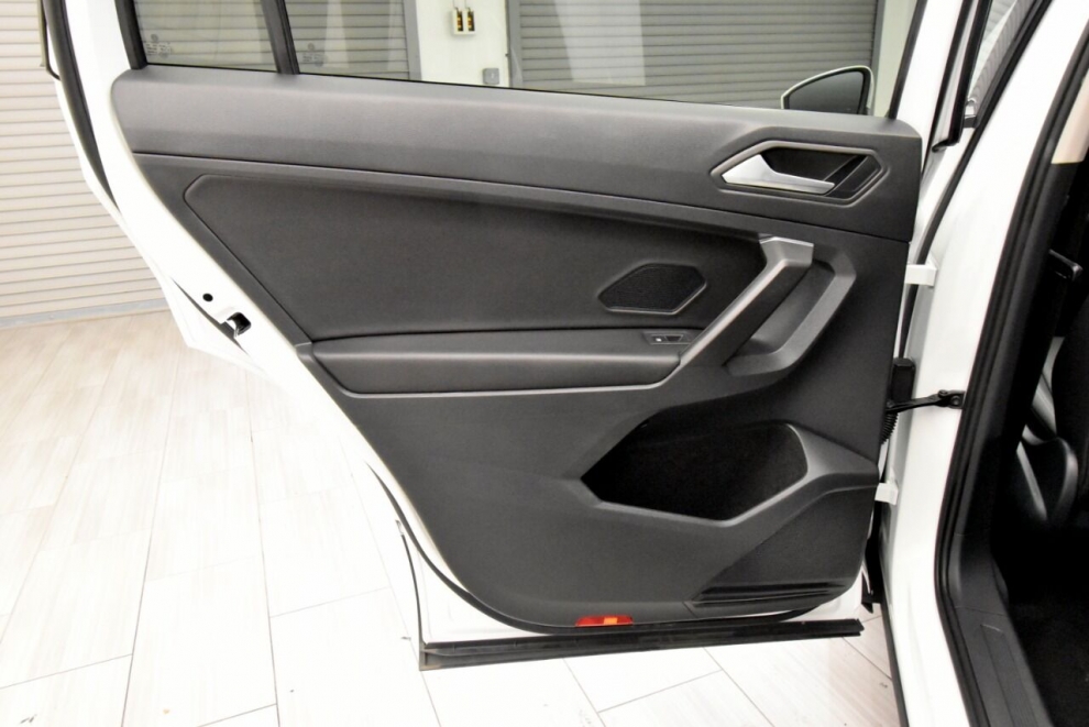 2021 Volkswagen Tiguan SE 4Motion AWD 4dr SUV, White, Mileage: 60,976 - photo 28