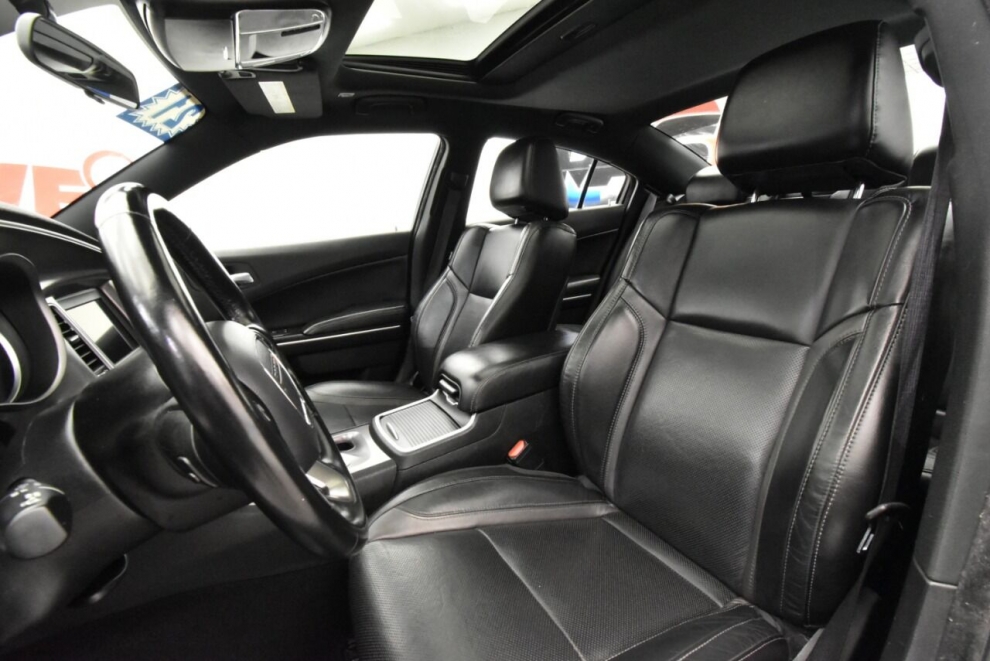 2021 Dodge Charger SXT 4dr Sedan, White, Mileage: 65,139 - photo 12