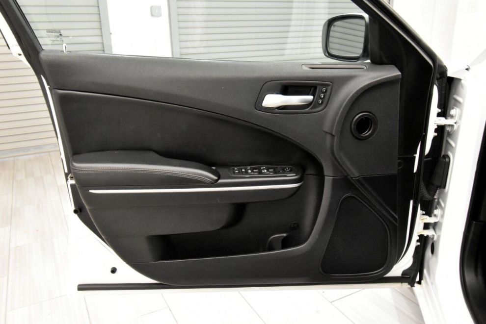 2021 Dodge Charger SXT 4dr Sedan, White, Mileage: 65,139 - photo 15