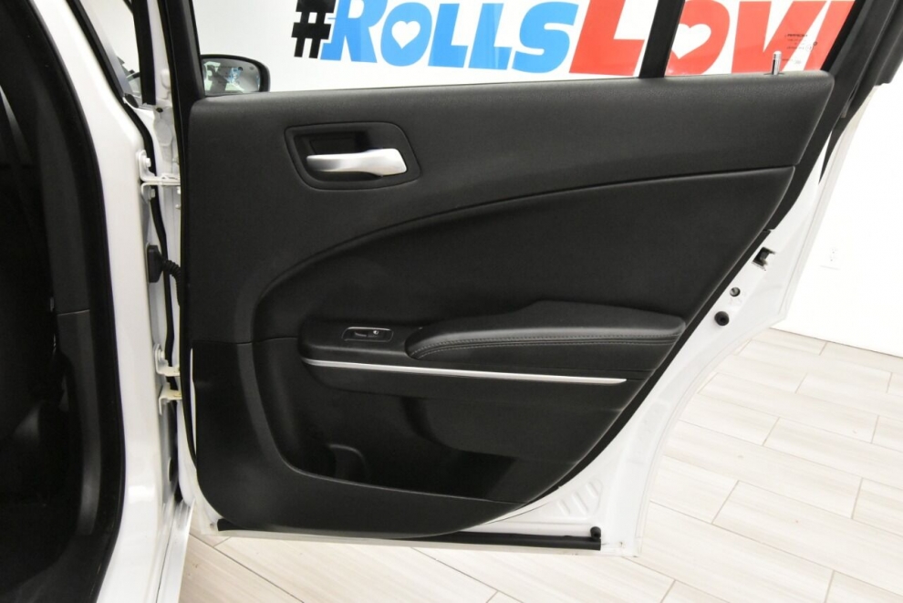 2021 Dodge Charger SXT 4dr Sedan, White, Mileage: 65,139 - photo 21