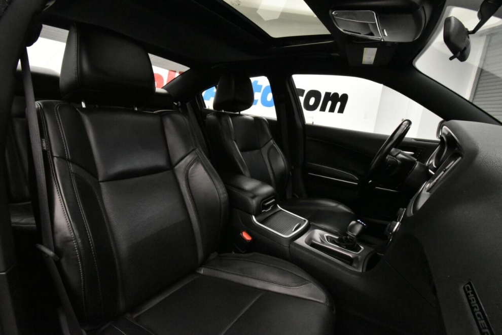 2021 Dodge Charger SXT 4dr Sedan, White, Mileage: 65,139 - photo 22