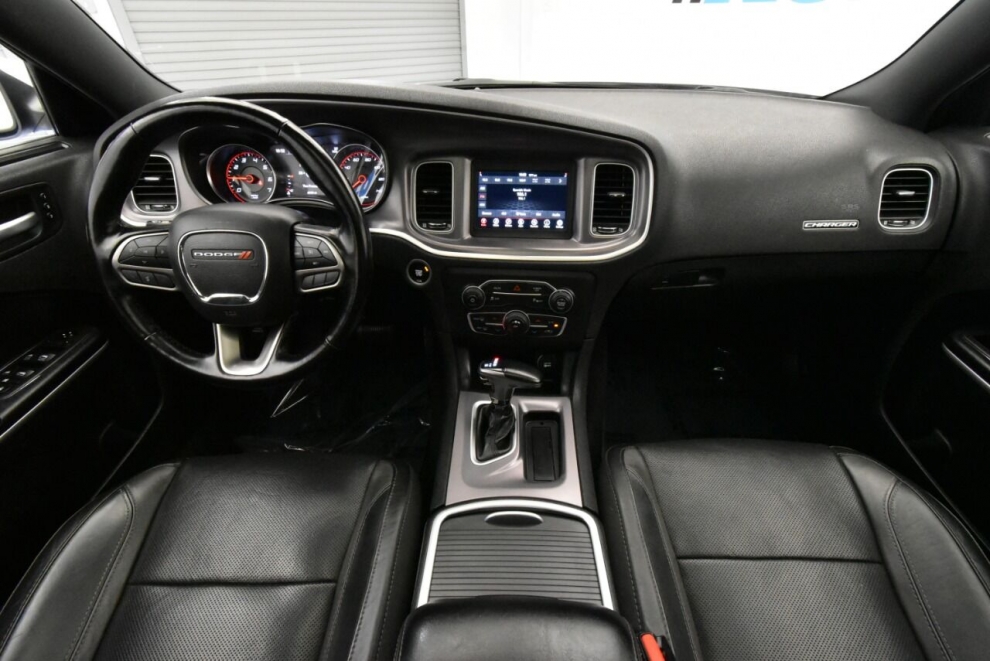 2021 Dodge Charger SXT 4dr Sedan, White, Mileage: 65,139 - photo 25