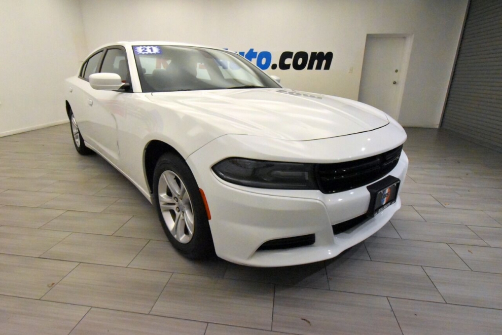 2021 Dodge Charger SXT 4dr Sedan, White, Mileage: 65,139 - photo 7
