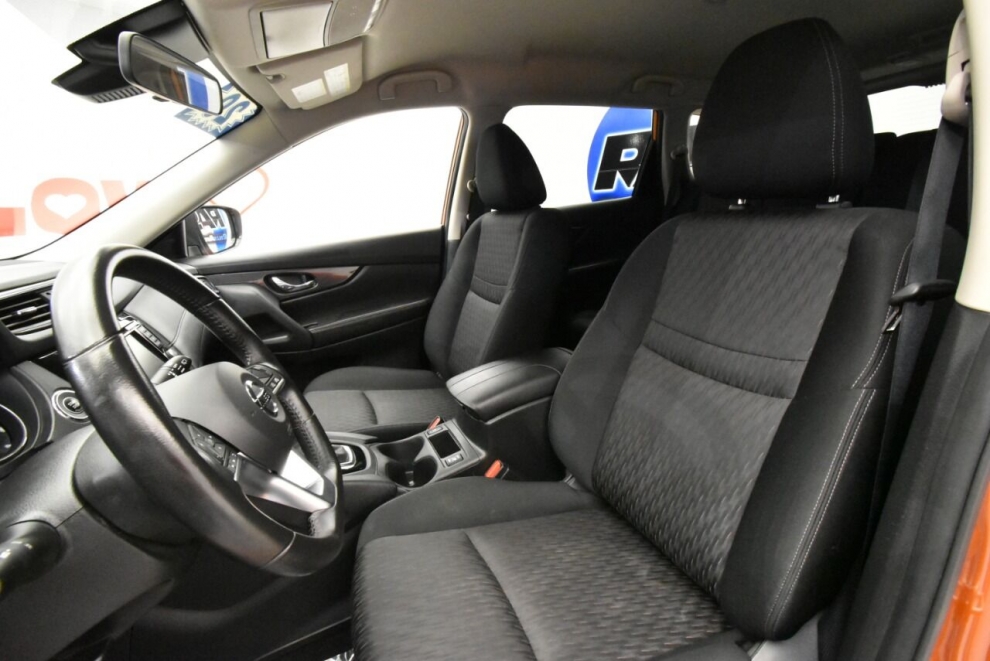 2020 Nissan Rogue SV AWD 4dr Crossover, Orange, Mileage: 60,443 - photo 13