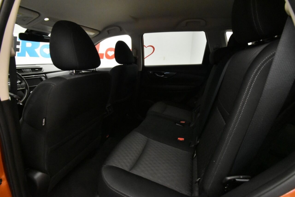 2020 Nissan Rogue SV AWD 4dr Crossover, Orange, Mileage: 60,443 - photo 18