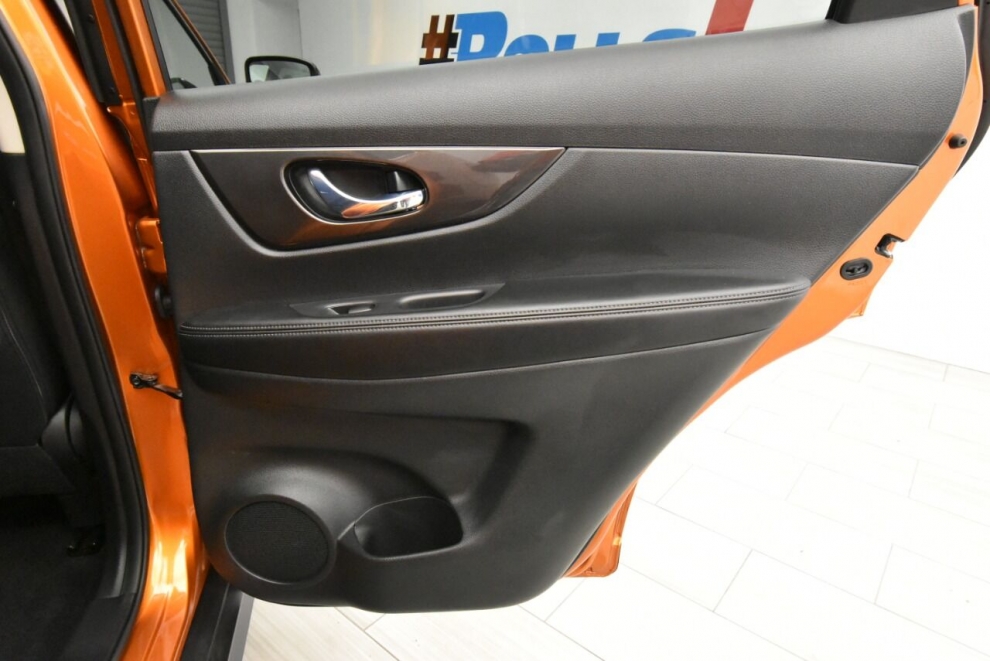 2020 Nissan Rogue SV AWD 4dr Crossover, Orange, Mileage: 60,443 - photo 21