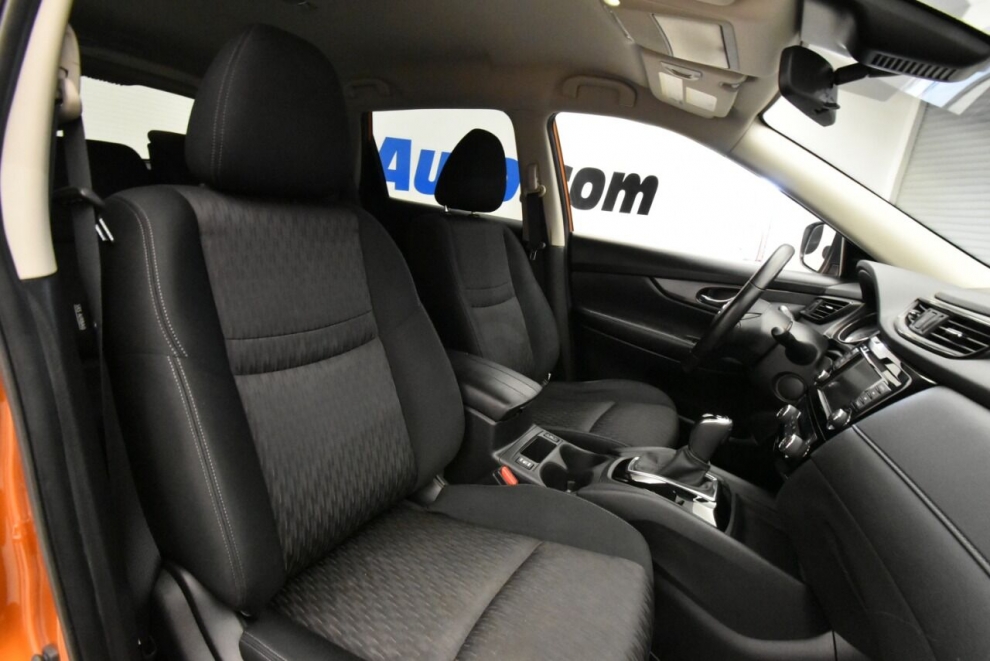 2020 Nissan Rogue SV AWD 4dr Crossover, Orange, Mileage: 60,443 - photo 22