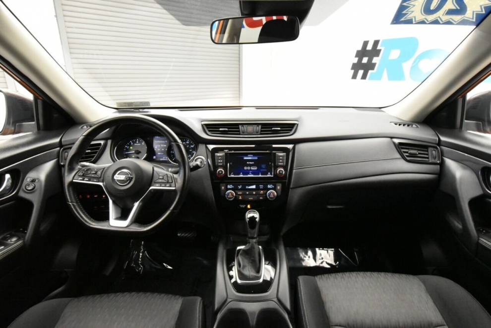 2020 Nissan Rogue SV AWD 4dr Crossover, Orange, Mileage: 60,443 - photo 25