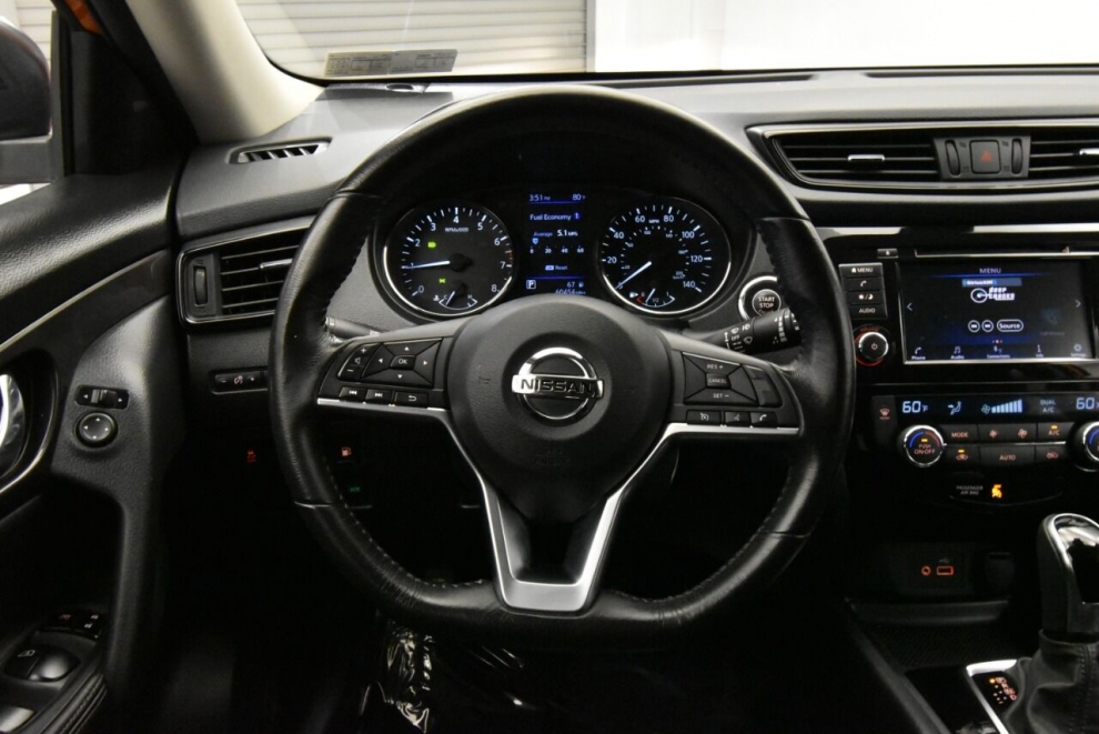 2020 Nissan Rogue SV AWD 4dr Crossover, Orange, Mileage: 60,443 - photo 26
