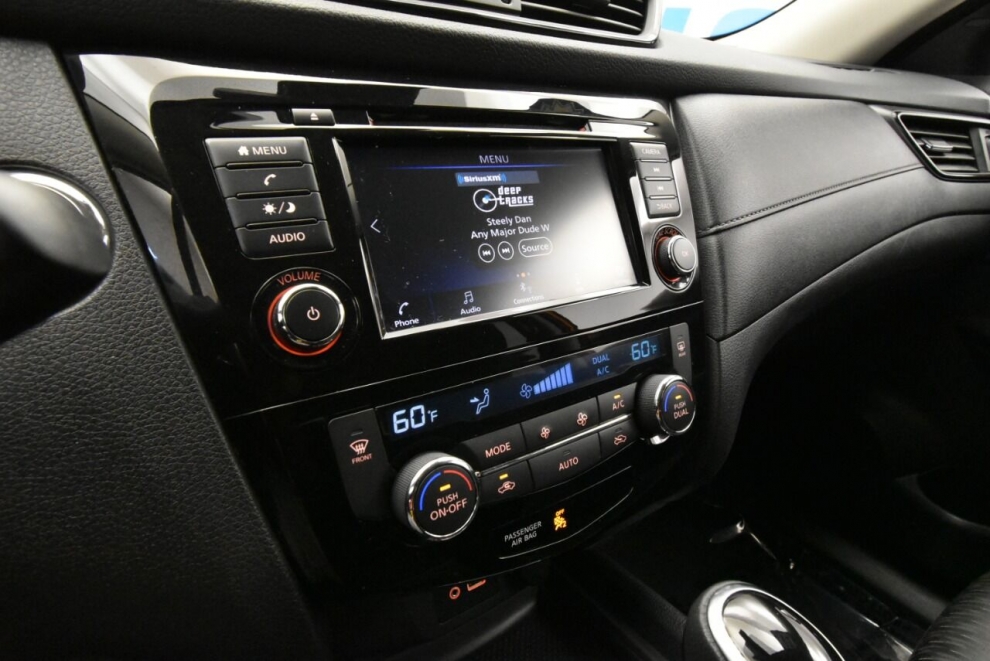 2020 Nissan Rogue SV AWD 4dr Crossover, Orange, Mileage: 60,443 - photo 30