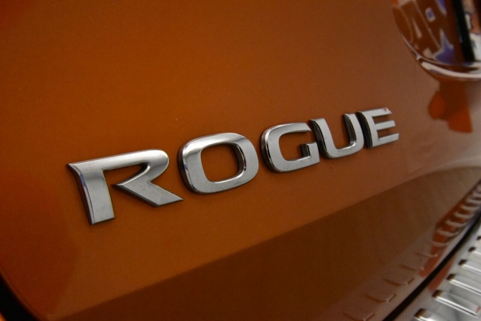 2020 Nissan Rogue SV AWD 4dr Crossover, Orange, Mileage: 60,443 - photo 36