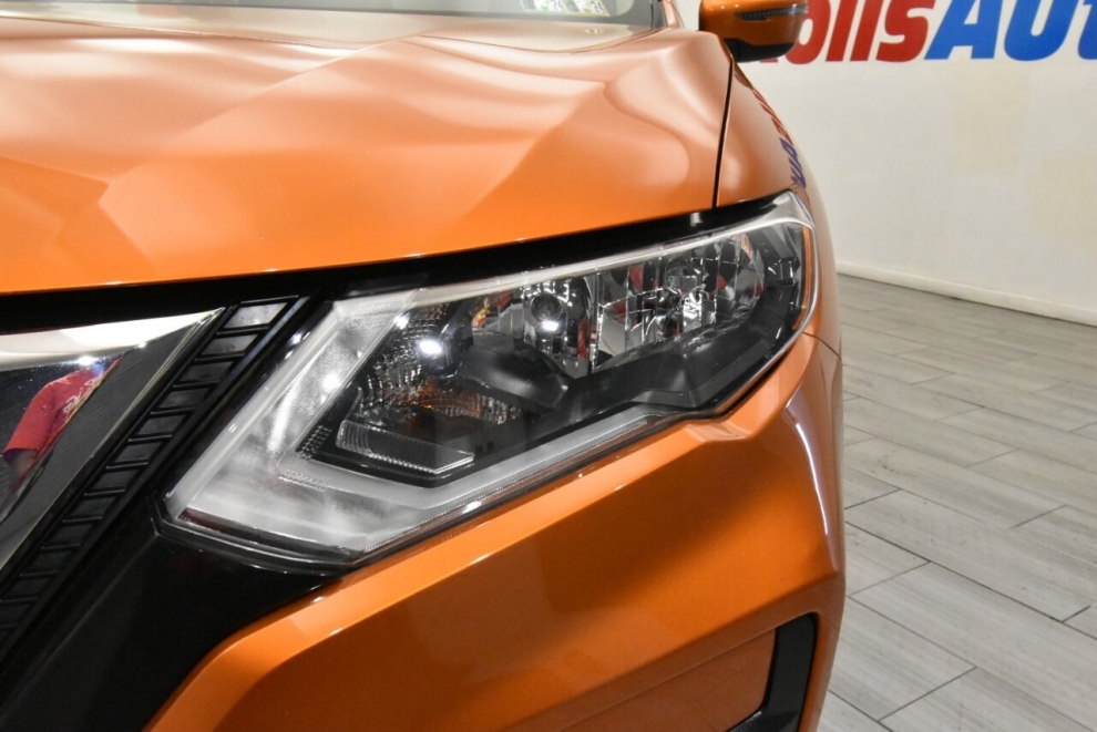 2020 Nissan Rogue SV AWD 4dr Crossover, Orange, Mileage: 60,443 - photo 9
