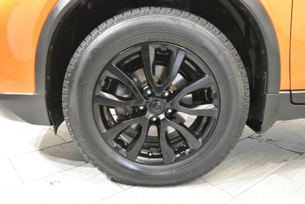 2020 Nissan Rogue SV AWD 4dr Crossover, Orange, Mileage: 60,443 - photo 10