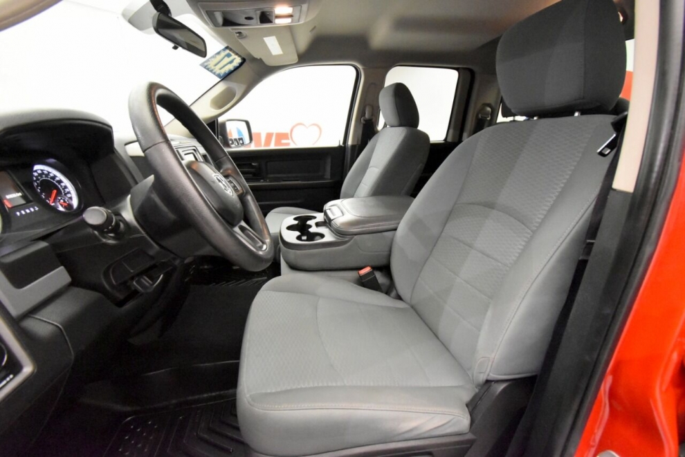 2017 RAM 1500 Express 4x4 4dr Quad Cab 6.3 ft. SB Pickup, Red, Mileage: 80,611 - photo 18