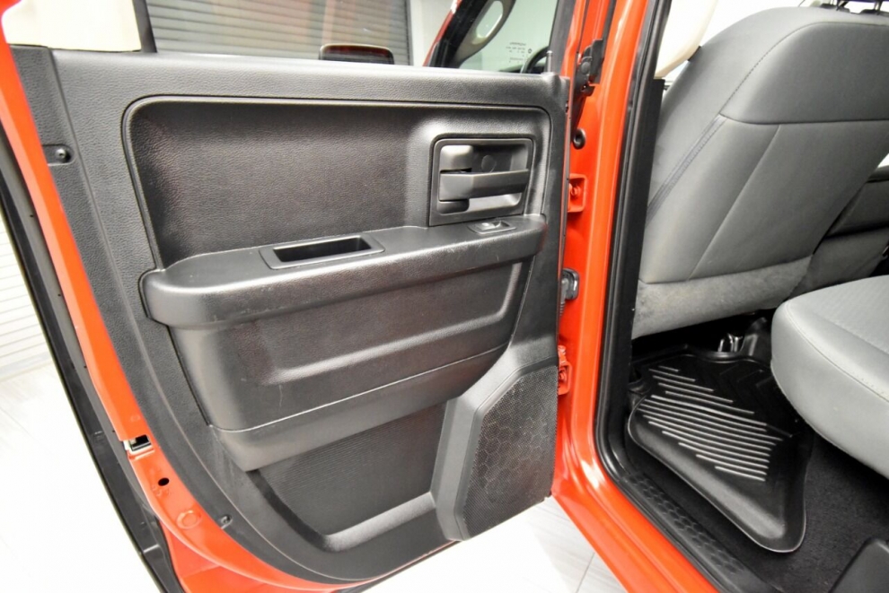 2017 RAM 1500 Express 4x4 4dr Quad Cab 6.3 ft. SB Pickup, Red, Mileage: 80,611 - photo 21