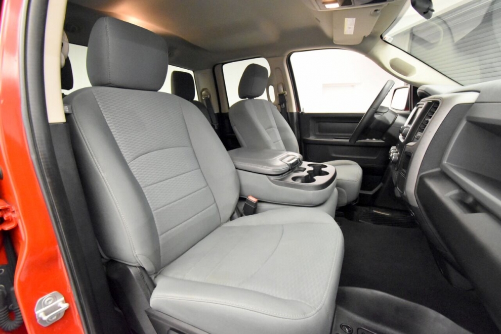 2017 RAM 1500 Express 4x4 4dr Quad Cab 6.3 ft. SB Pickup, Red, Mileage: 80,611 - photo 24