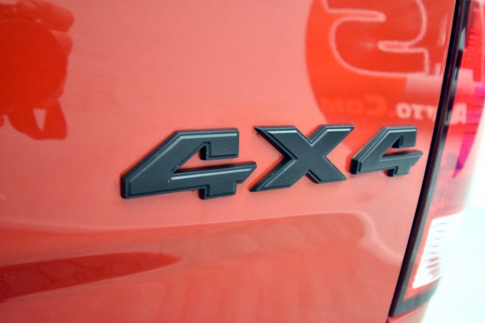 2017 RAM 1500 Express 4x4 4dr Quad Cab 6.3 ft. SB Pickup, Red, Mileage: 80,611 - photo 44