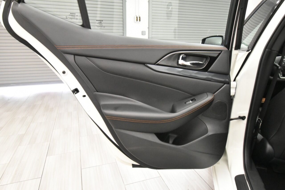 2020 Nissan Maxima 3.5 SR 4dr Sedan, White, Mileage: 41,345 - photo 20