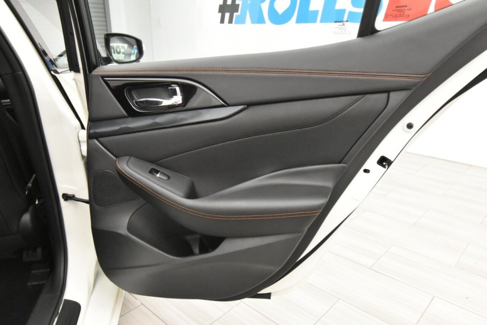2020 Nissan Maxima 3.5 SR 4dr Sedan, White, Mileage: 41,345 - photo 24