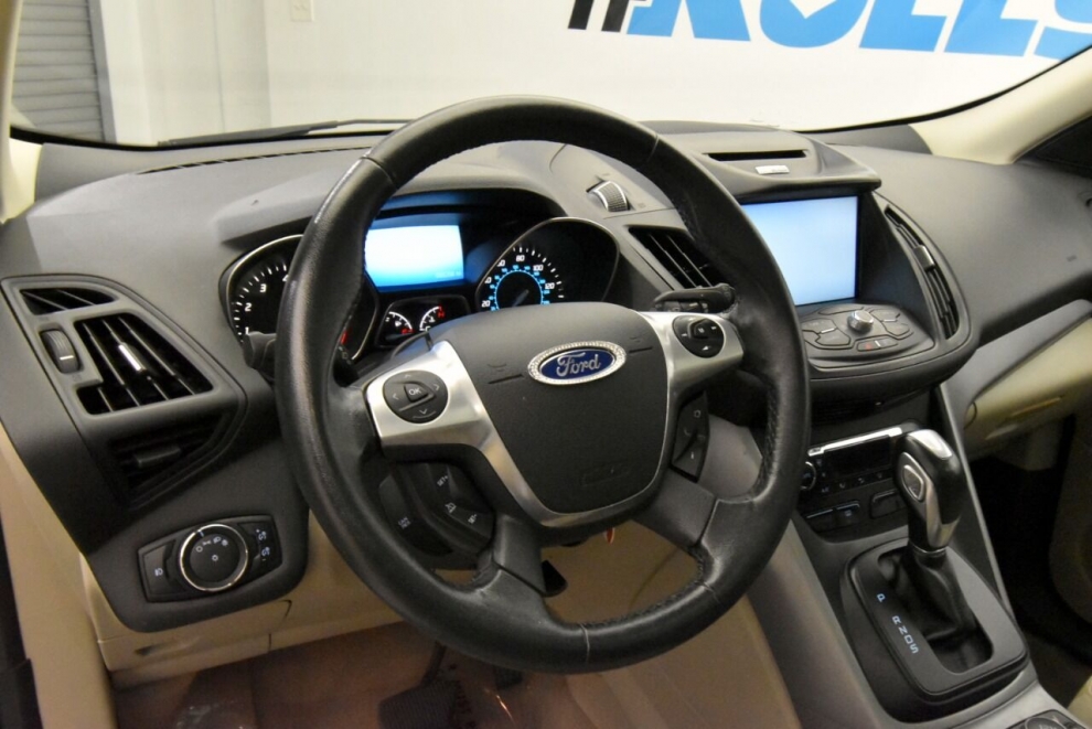 2014 Ford Escape SE AWD 4dr SUV, White, Mileage: 88,262 - photo 12