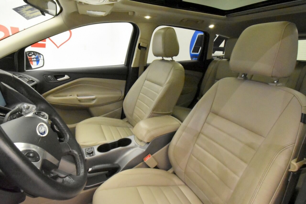 2014 Ford Escape SE AWD 4dr SUV, White, Mileage: 88,262 - photo 13