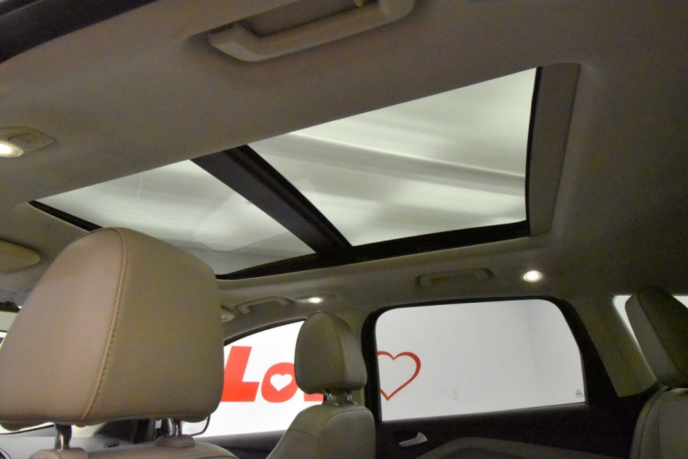 2014 Ford Escape SE AWD 4dr SUV, White, Mileage: 88,262 - photo 18