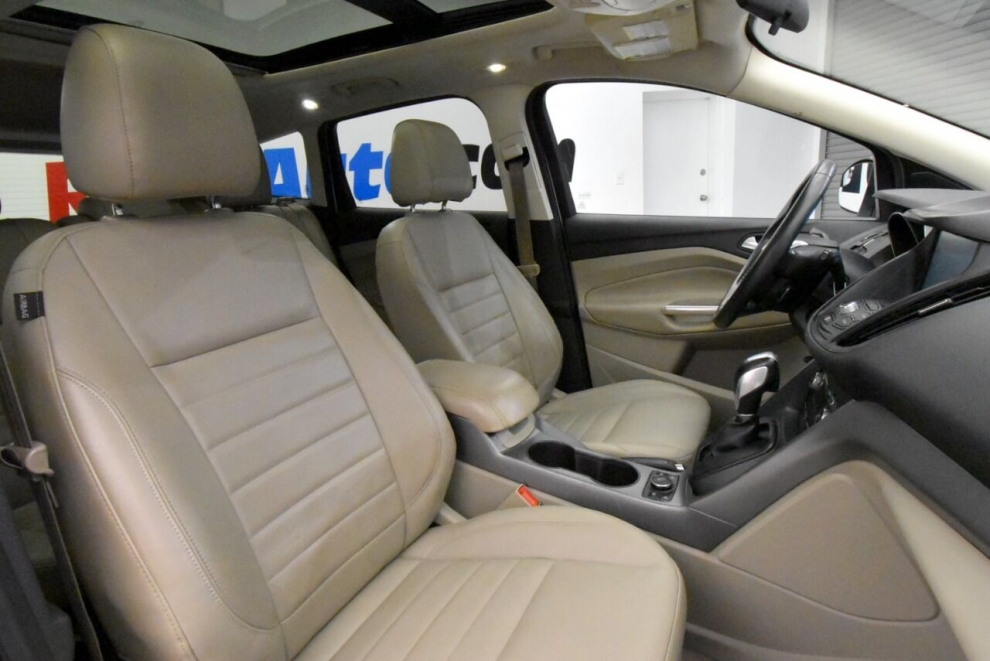 2014 Ford Escape SE AWD 4dr SUV, White, Mileage: 88,262 - photo 25