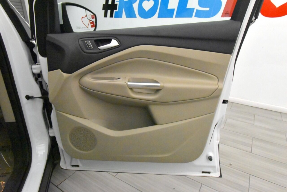 2014 Ford Escape SE AWD 4dr SUV, White, Mileage: 88,262 - photo 26