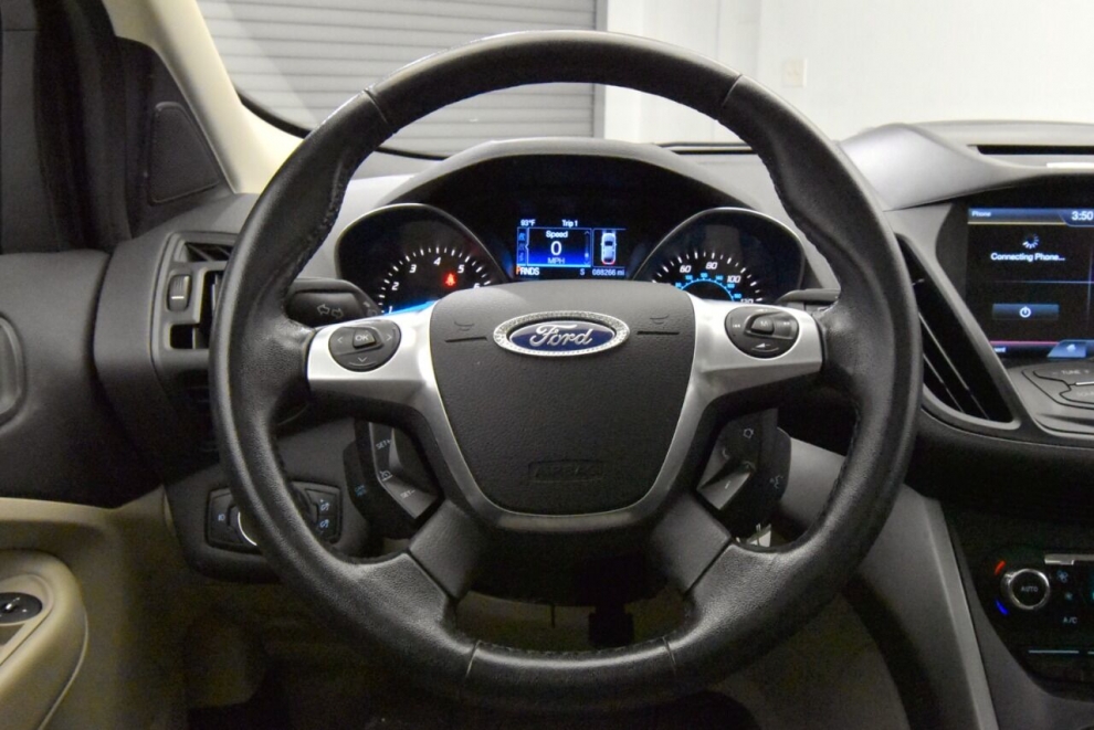 2014 Ford Escape SE AWD 4dr SUV, White, Mileage: 88,262 - photo 28
