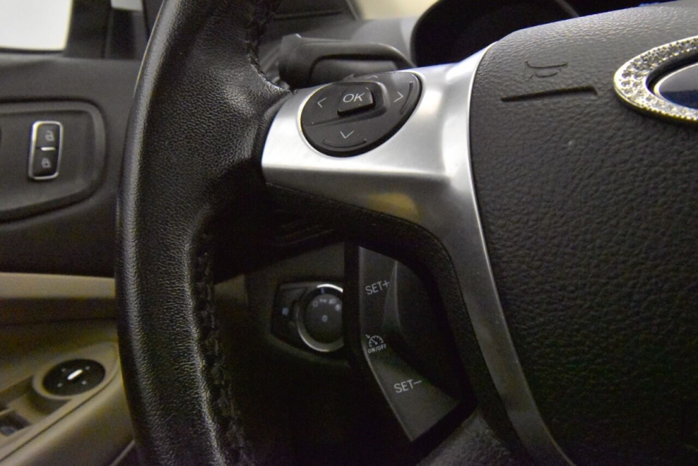 2014 Ford Escape SE AWD 4dr SUV, White, Mileage: 88,262 - photo 29