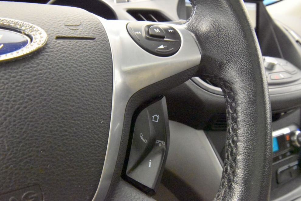 2014 Ford Escape SE AWD 4dr SUV, White, Mileage: 88,262 - photo 30