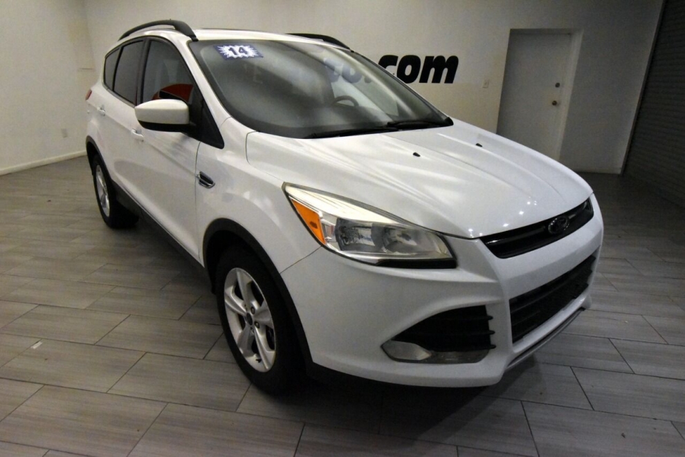 2014 Ford Escape SE AWD 4dr SUV, White, Mileage: 88,262 - photo 7