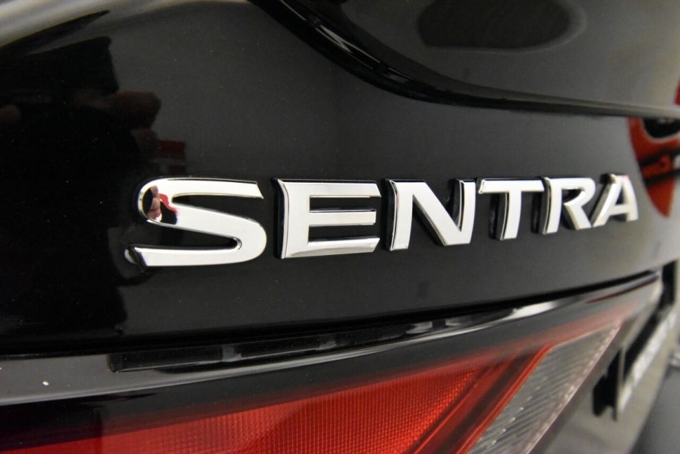 2020 Nissan Sentra SR 4dr Sedan, Black, Mileage: 29,126 - photo 35