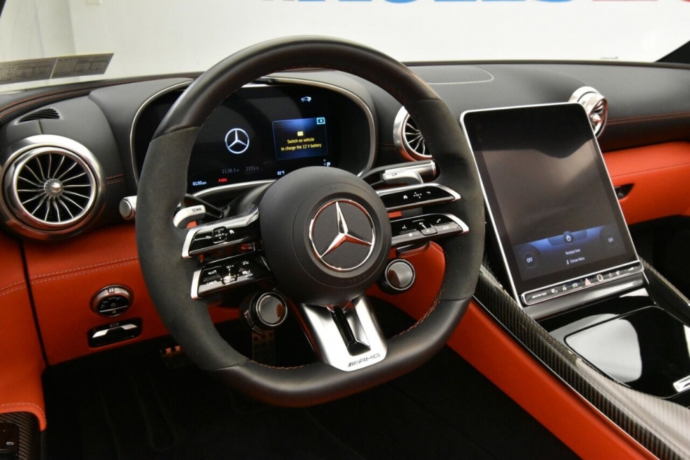 2022 Mercedes-Benz SL-Class AMG SL 63 AWD 4MATIC 2dr Roadster, Black, Mileage: 2,175 - photo 15