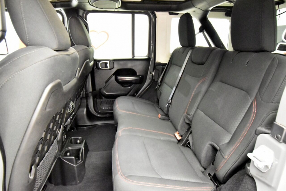 2019 Jeep Wrangler Unlimited Rubicon 4x4 4dr SUV, Gray, Mileage: 71,360 - photo 14