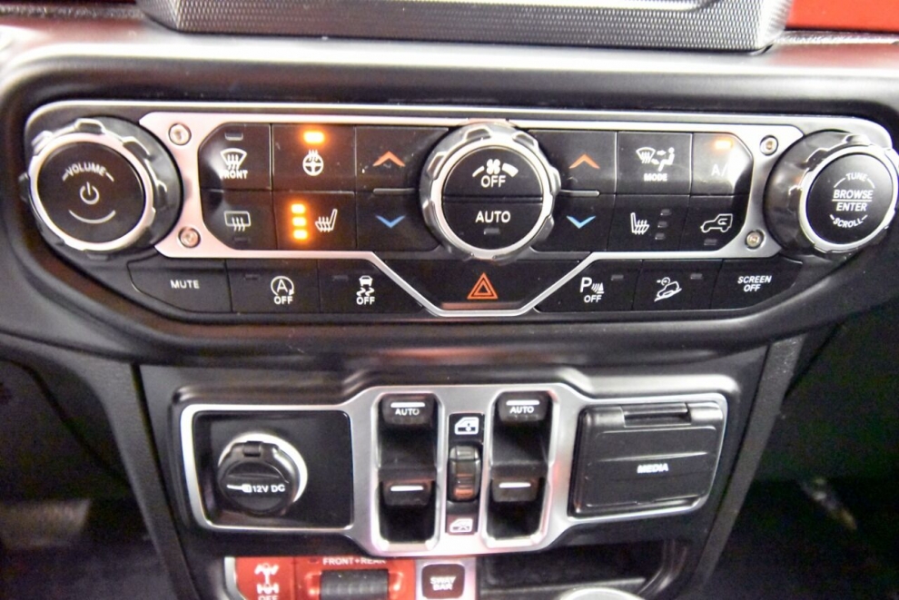 2019 Jeep Wrangler Unlimited Rubicon 4x4 4dr SUV, Gray, Mileage: 71,360 - photo 31