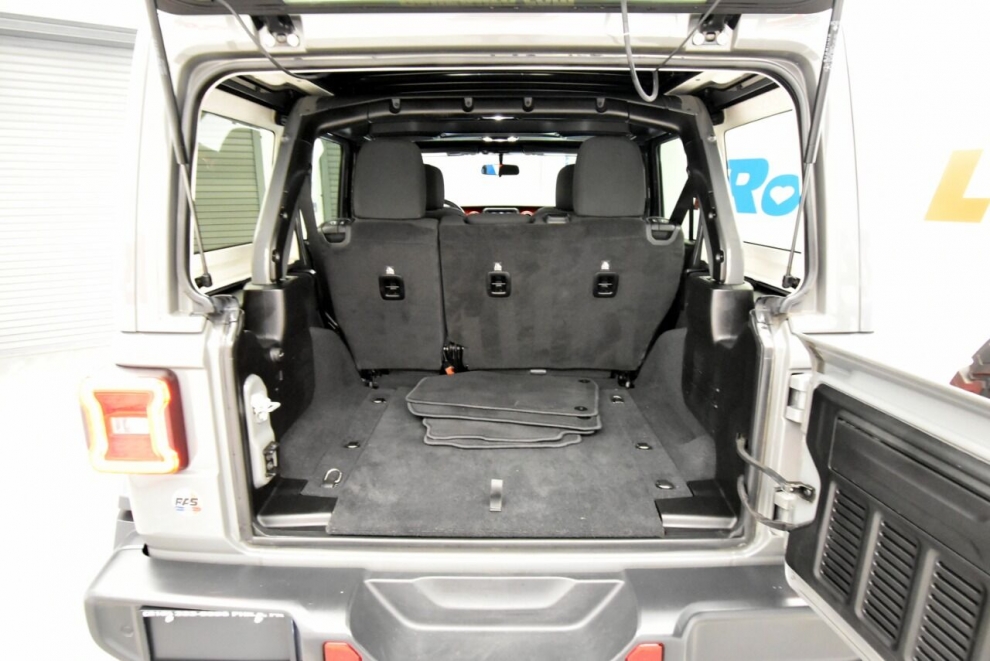 2019 Jeep Wrangler Unlimited Rubicon 4x4 4dr SUV, Gray, Mileage: 71,360 - photo 42