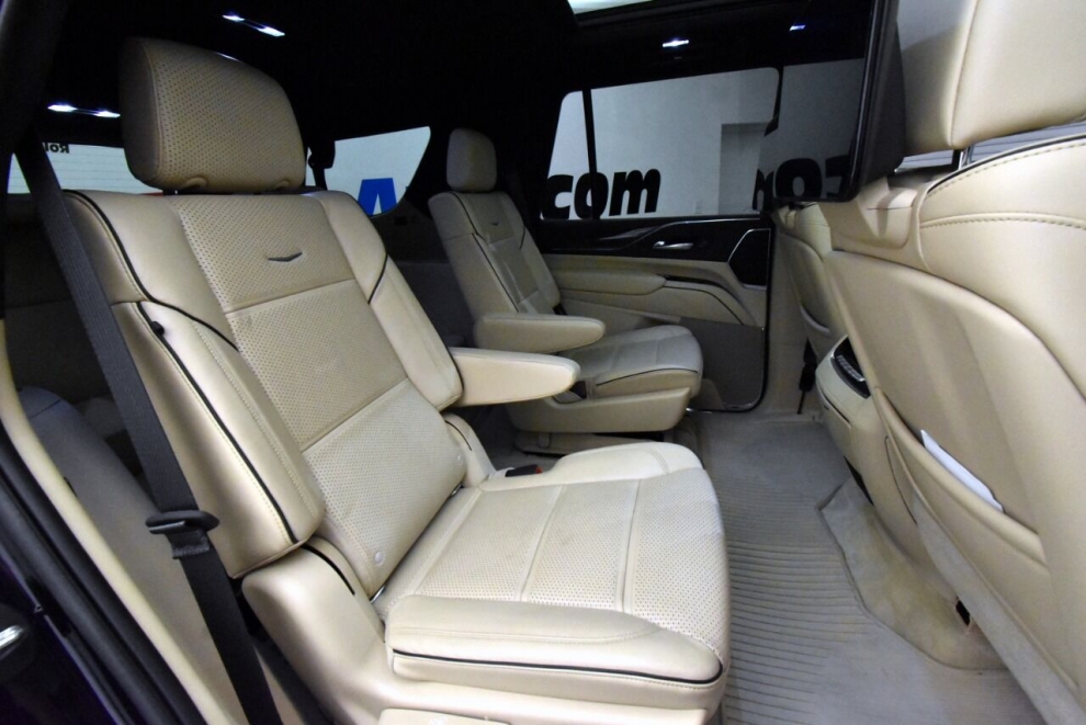 2021 Cadillac Escalade Premium Luxury 4x4 4dr SUV, Blue, Mileage: 48,749 - photo 21