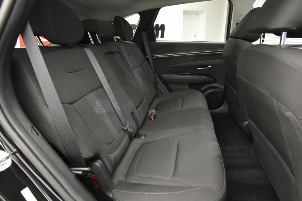 2022 Hyundai Tucson Hybrid SEL Convenience AWD 4dr SUV, Black, Mileage: 19,220 - photo 18