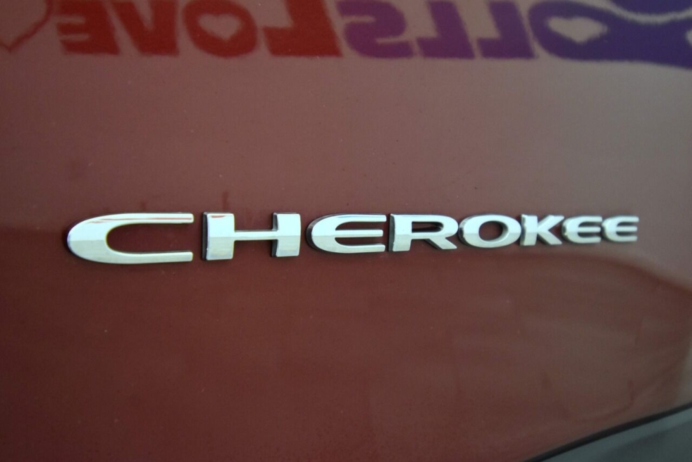 2019 Jeep Cherokee Limited 4x4 4dr SUV, Burgundy, Mileage: 65,063 - photo 43