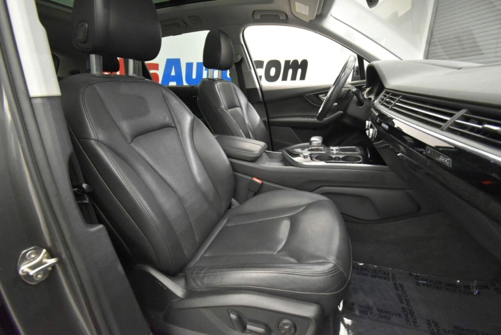 2019 Audi Q7 quattro Prestige 55 TFSI AWD 4dr SUV, Gray, Mileage: 72,316 - photo 17