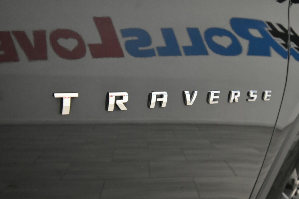 2021 Chevrolet Traverse RS 4x4 4dr SUV, Gray, Mileage: 45,711 - photo 44