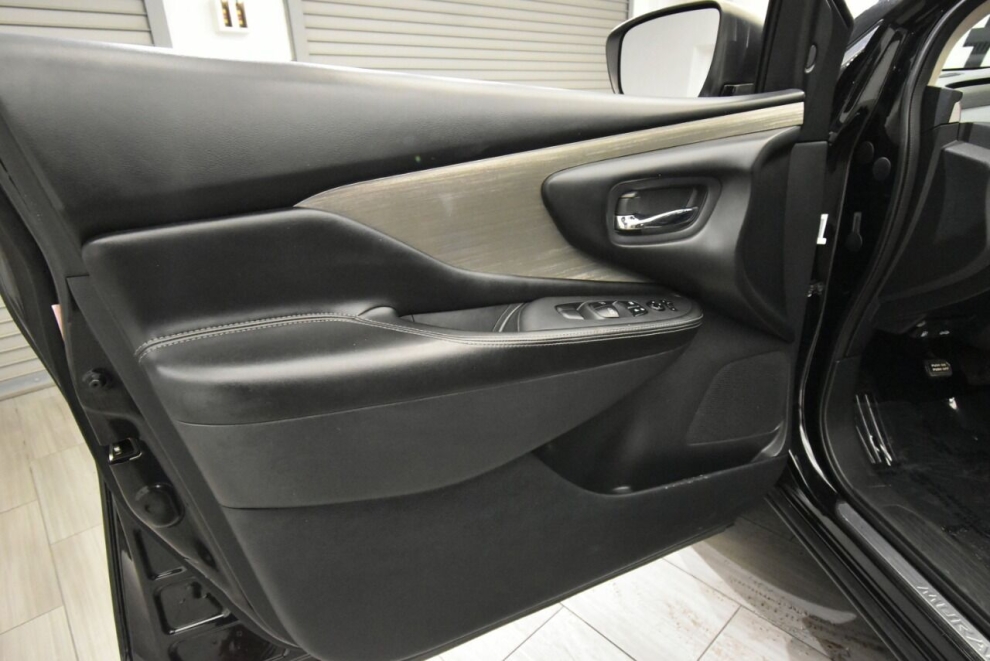 2018 Nissan Murano SV 4dr SUV, Black, Mileage: 90,427 - photo 12