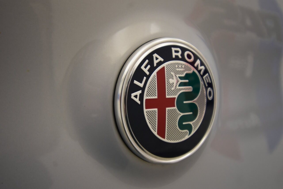 2020 Alfa Romeo Stelvio Ti Sport AWD 4dr Crossover, Silver, Mileage: 23,217 - photo 42