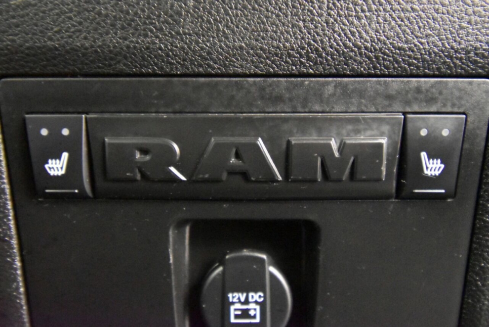 2018 RAM 2500 Laramie 4x4 4dr Mega Cab 6.3 ft. SB Pickup, Gray, Mileage: 125,892 - photo 21