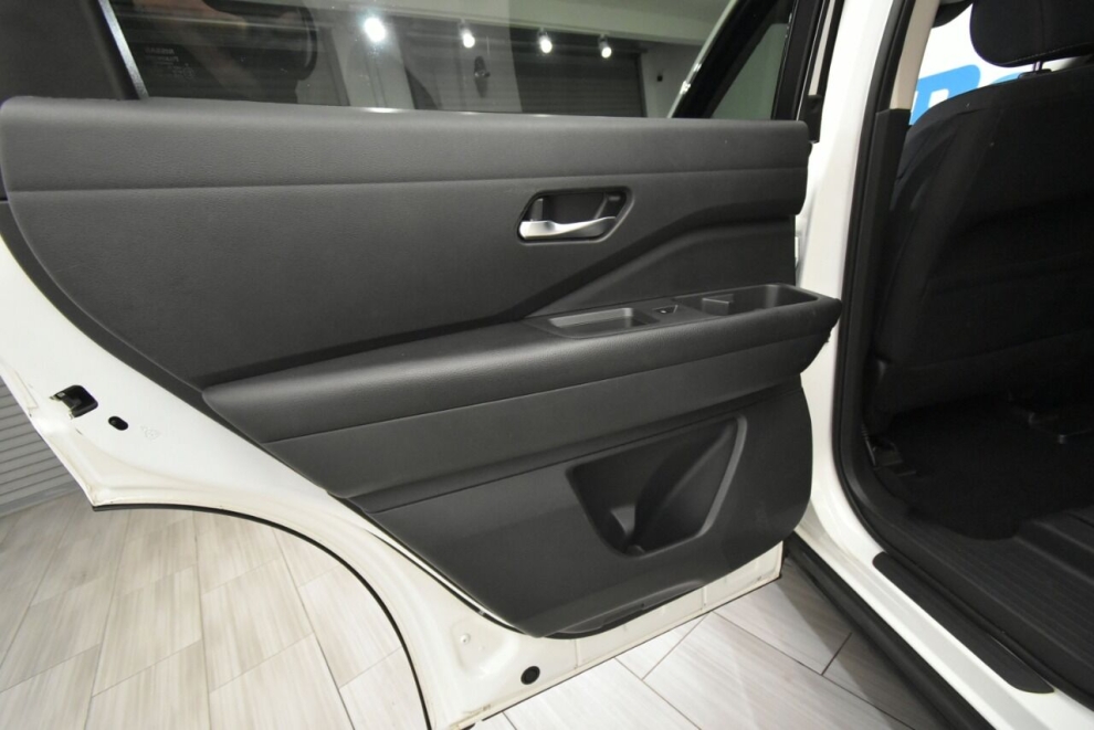 2022 Nissan Pathfinder SV AWD 4dr SUV, White, Mileage: 60,918 - photo 15