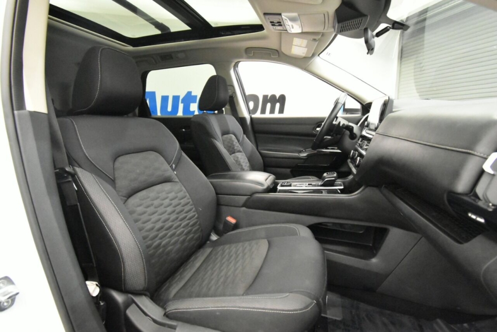 2022 Nissan Pathfinder SV AWD 4dr SUV, White, Mileage: 60,918 - photo 17