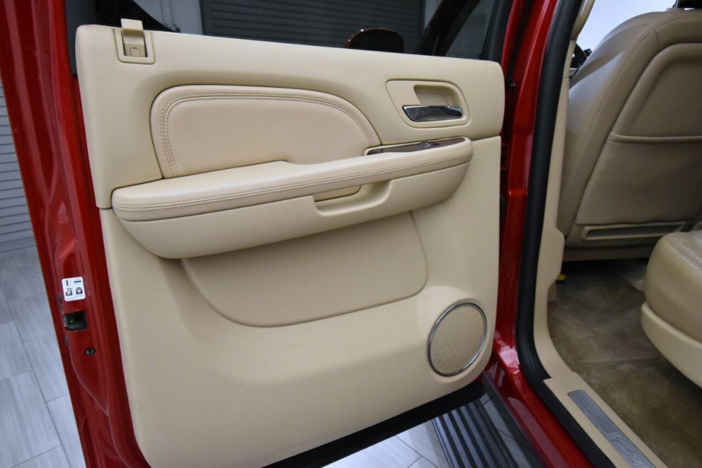 2012 Cadillac Escalade ESV Premium AWD 4dr SUV, Red, Mileage: 122,419 - photo 15